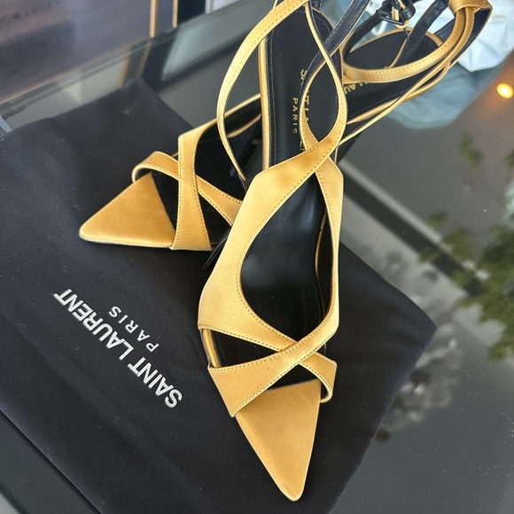Saint Laurent Yellow Satin heels open toe - Picture 2 of 9